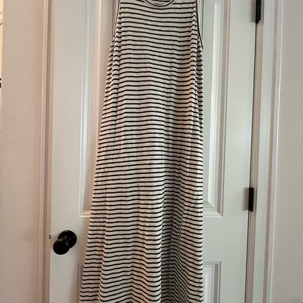 Lou & Grey Striped Navy and Cream Tee